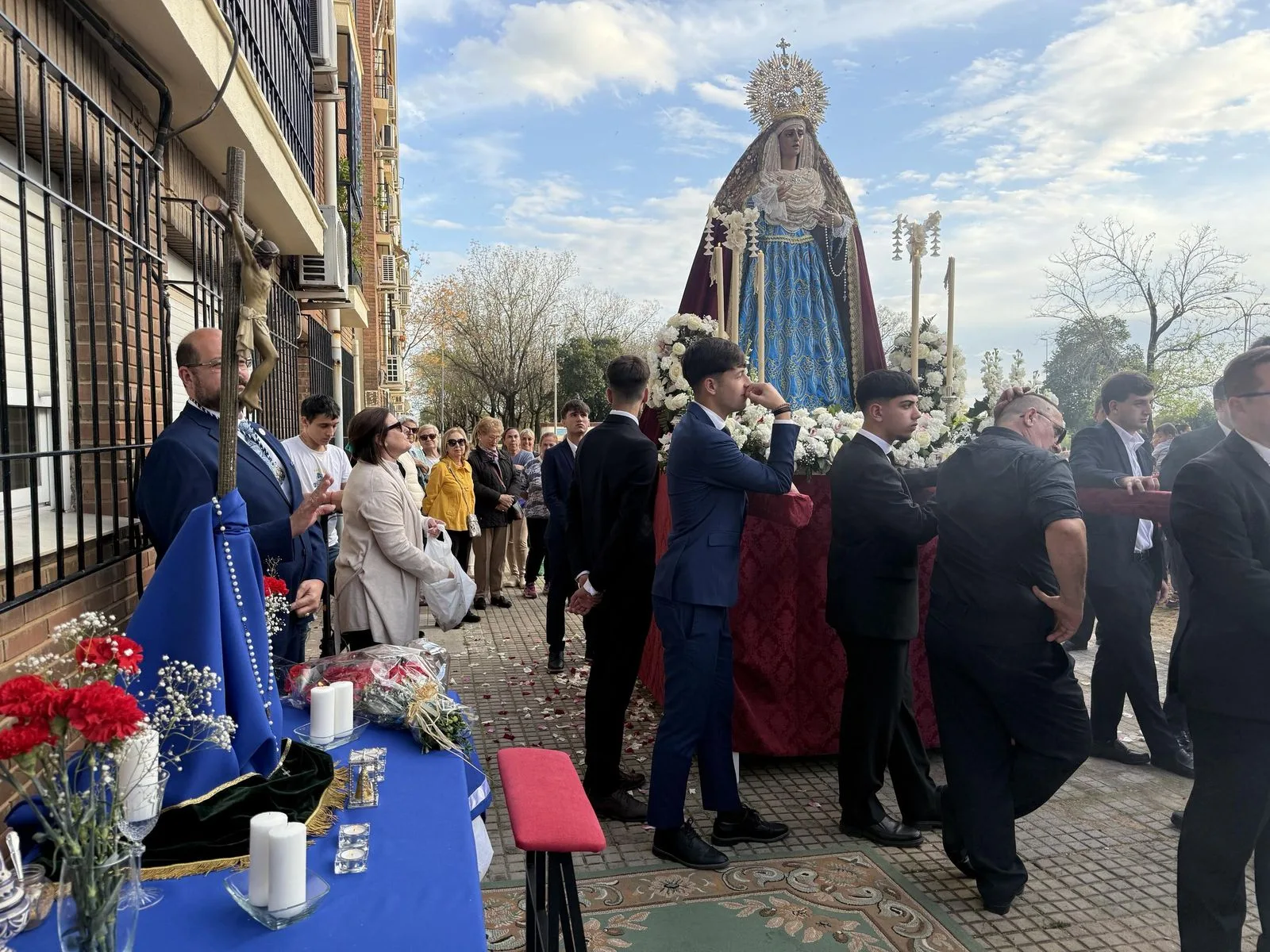 Processional exit of María Santísima de la Victoria