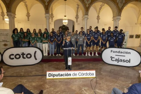 Imagen de la noticia: El Cajasol Coto Córdoba CB presenta su temporada tras ascender a Primera FEB