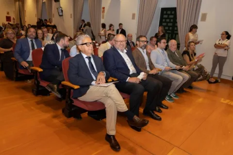 Imagen de la noticia: La Diputación de Córdoba entrega los premios EmprendeUCO 2026 a cinco proyectos