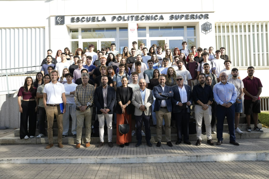 Imagen de la noticia: La EPSB reúne a empresas del sector minero y energético con su alumnado