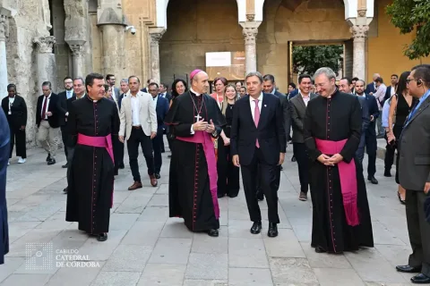 Imagen de la noticia: Autoridades de la Conferencia Iberoamericana de Ministros de Agricultura visitan la Mezquita-Catedral
