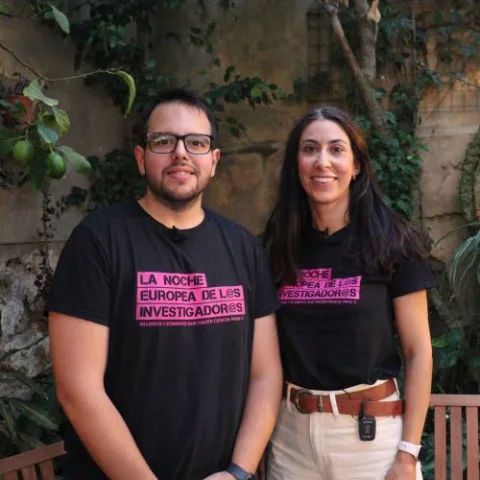 Imagen de la noticia: Enfermeros cordobeses enseñan RCP e higiene del sueño en la Noche de los Investigadores