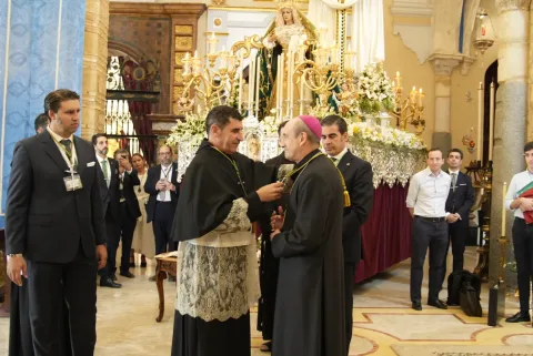 Imagen de la noticia: El obispo de Córdoba preside en Castro del Río la misa de la Peregrinación de la Vera Cruz