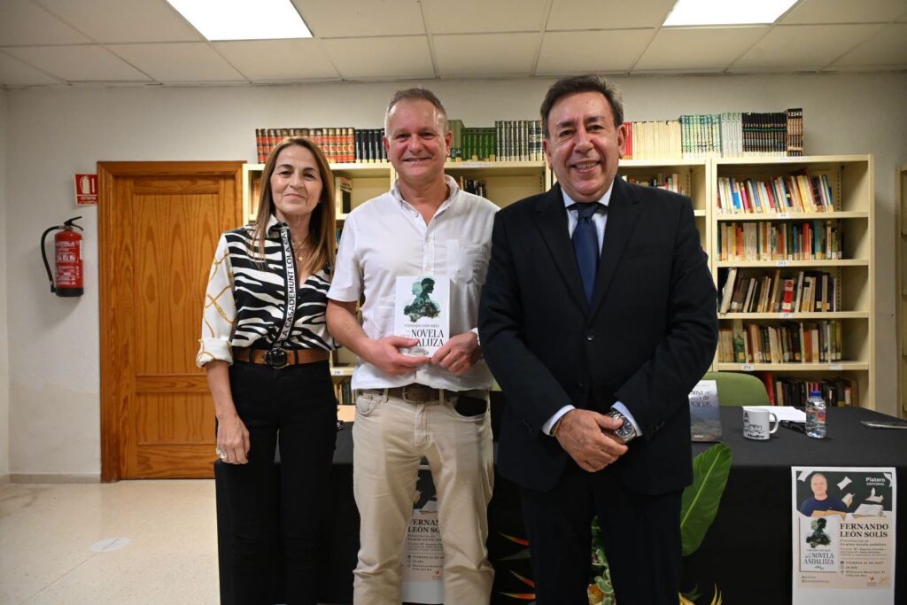 Imagen de la noticia: Fernando León Solís presenta en Villa del Río su novela «La gran novela andaluza»