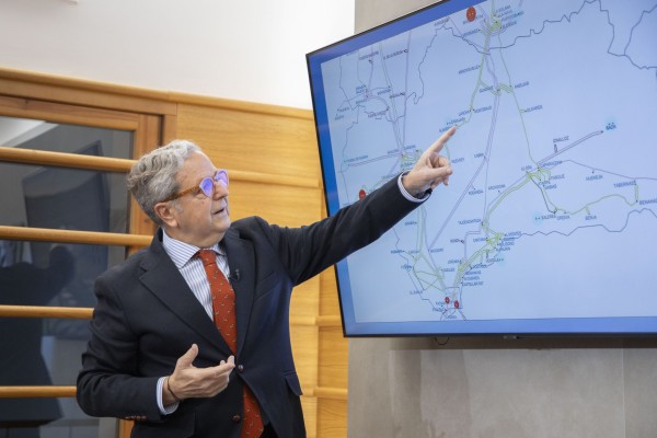 Imagen de la noticia: Diputación celebra la inclusión del eje eléctrico de 400 kV para el norte de Córdoba