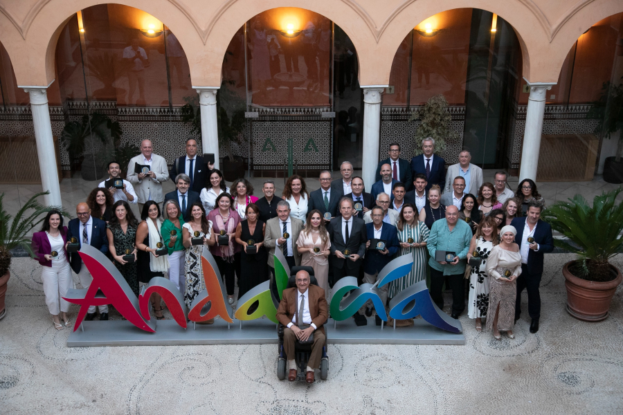 Imagen de la noticia: La UCO reconoce a 50 "visionarios" del turismo patrimonial y cultural de Córdoba