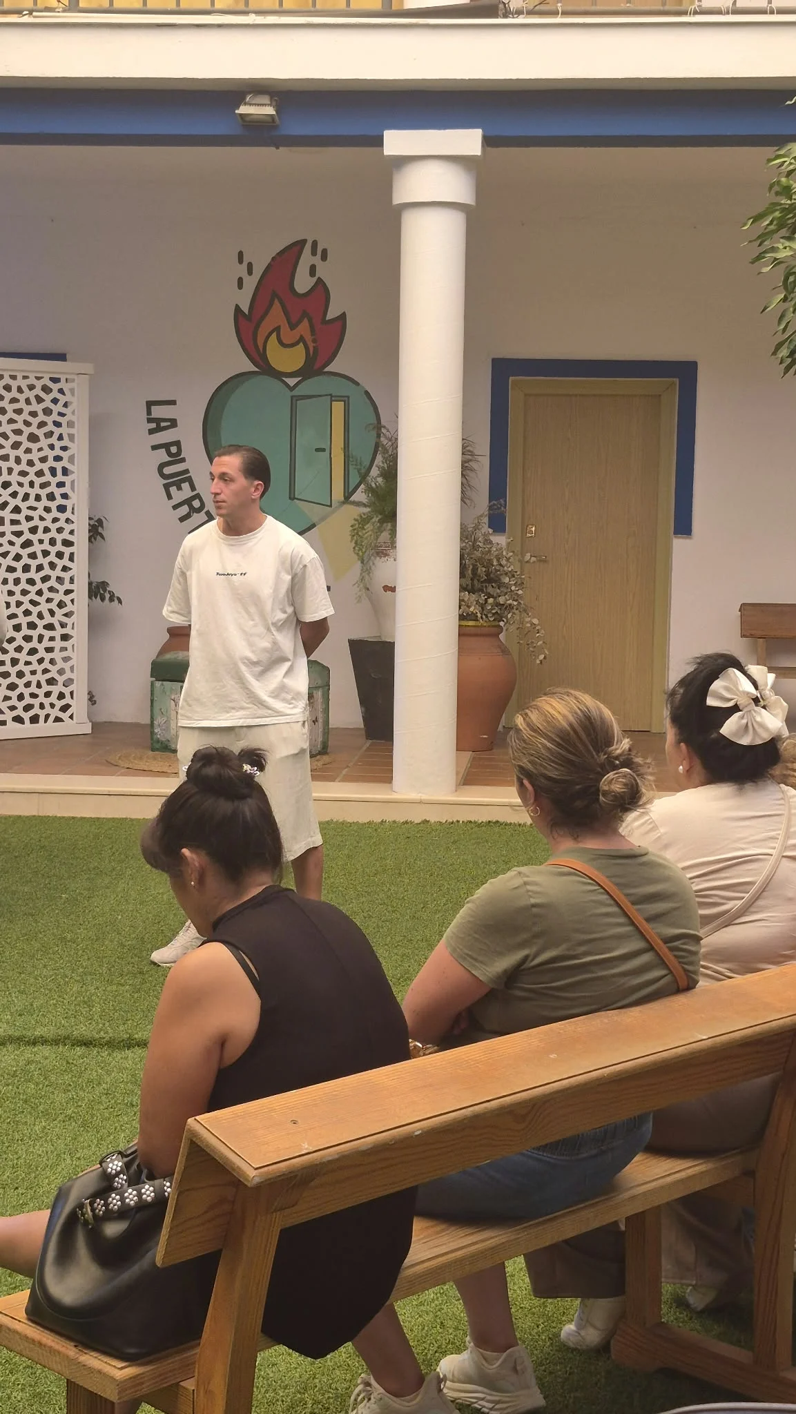 Imagen de la noticia: El Córdoba CF Cristian Carracedo dirige una nueva escuela de fútbol en Puerta Verde