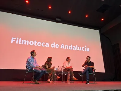 Imagen de la noticia: El Hospital Reina Sofía reúne a 80 personas en un cinefórum sobre sanidad