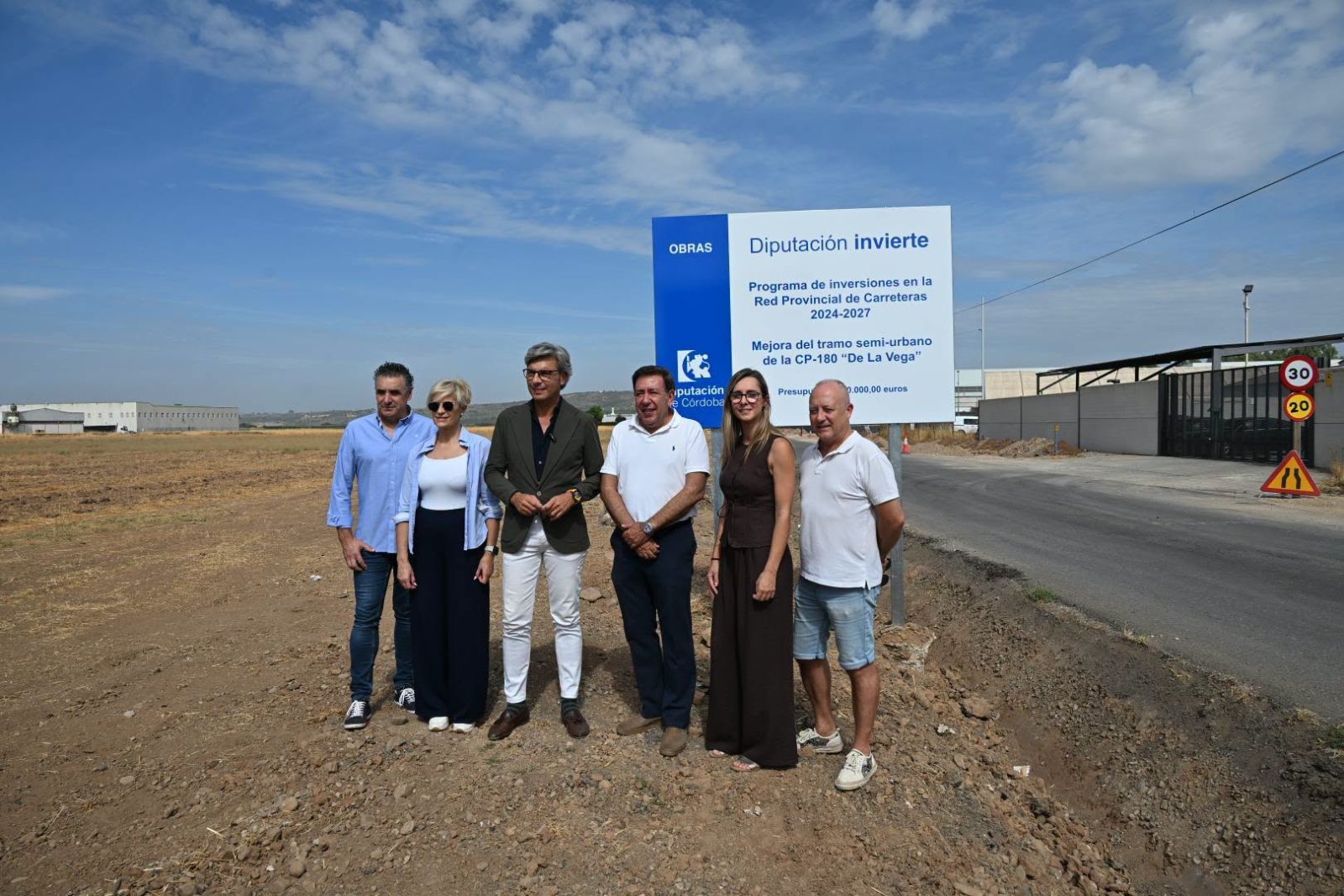 Imagen de la noticia: La Diputación supervisa en Villa del Río la mejora de la carretera CP-180 «De la Vega»