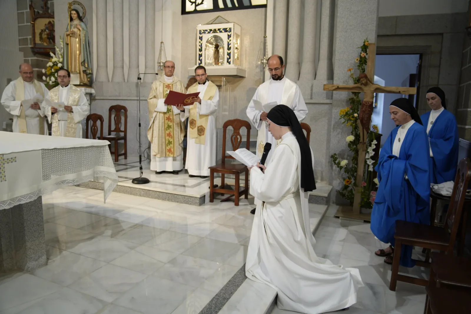 Imagen de la noticia: El obispo preside en Hinojosa del Duque la misa del Año Jubilar de santa Beatriz de Silva