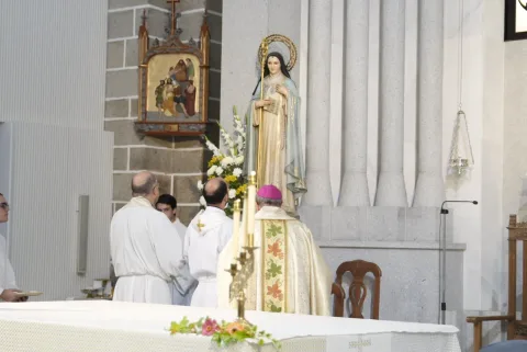 Imagen de la noticia: El obispo preside en Hinojosa del Duque la misa del Año Jubilar de santa Beatriz de Silva