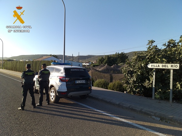 Imagen de la noticia: La Guardia Civil detiene a una persona por dos robos con fuerza en Villa del Río