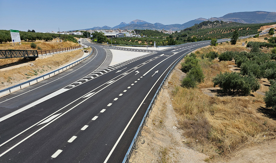 Imagen de la noticia: Adjudicadas por 600.000 euros las mejoras de la carretera A-306 entre Córdoba y Jaén