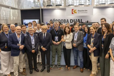 Imagen de la noticia: Fuentes destaca el potencial de 47 empresas cordobesas para el sector de la defensa