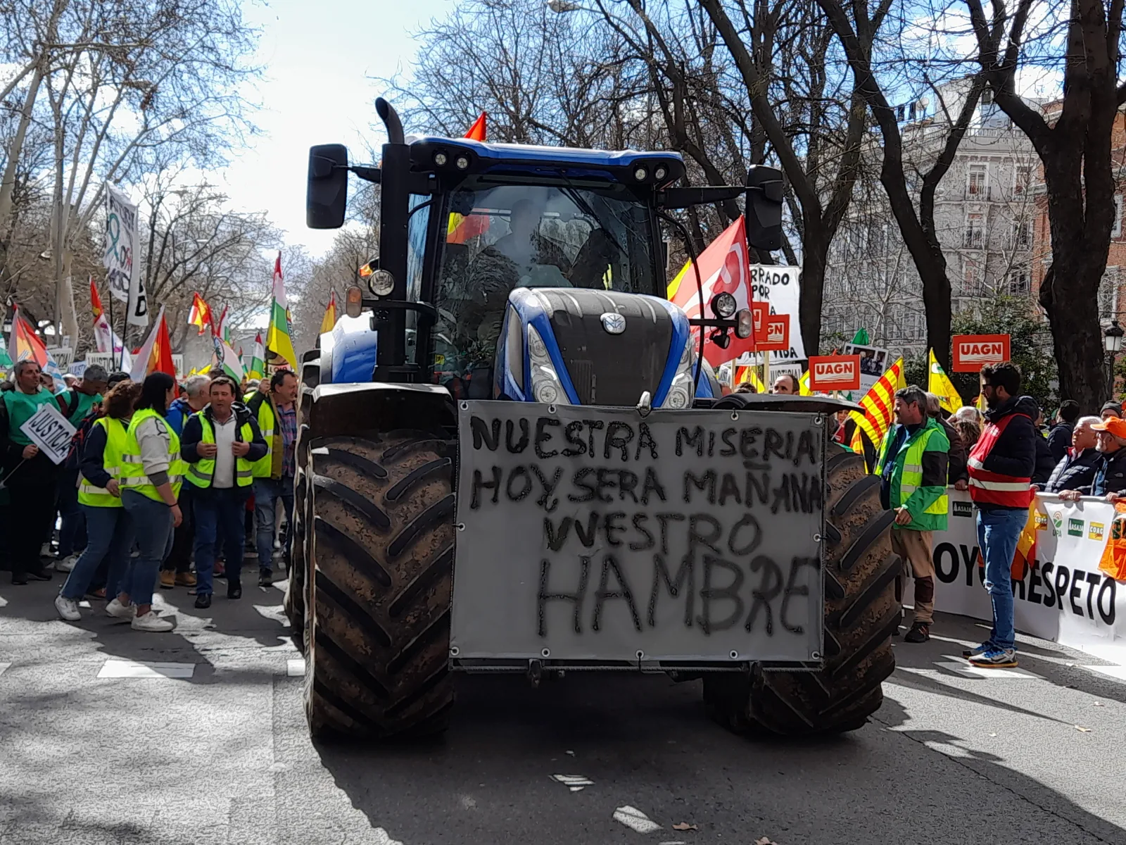 Image for the story: ASAJA, COAG and Unión de Uniones call a tractor rally in Madrid on October 28
