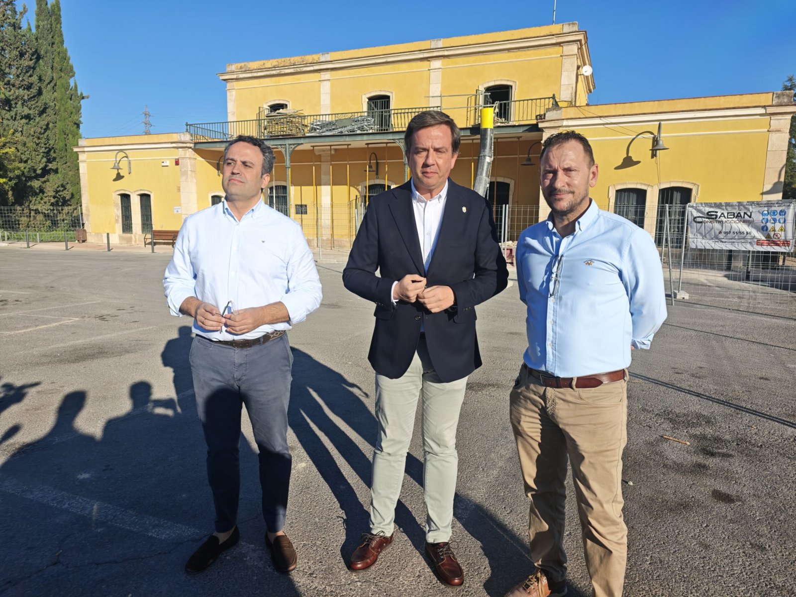 Image for the story: Work begins on the tourist hostel in the old Lucena station