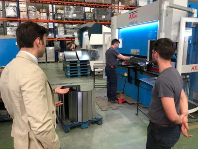 Imagen de la noticia: La Agencia IDEA visita la fábrica de IMOR en Palma del Río