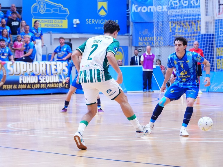 Imagen de la noticia: El Córdoba Futsal logra en Peñíscola su primer triunfo de la temporada