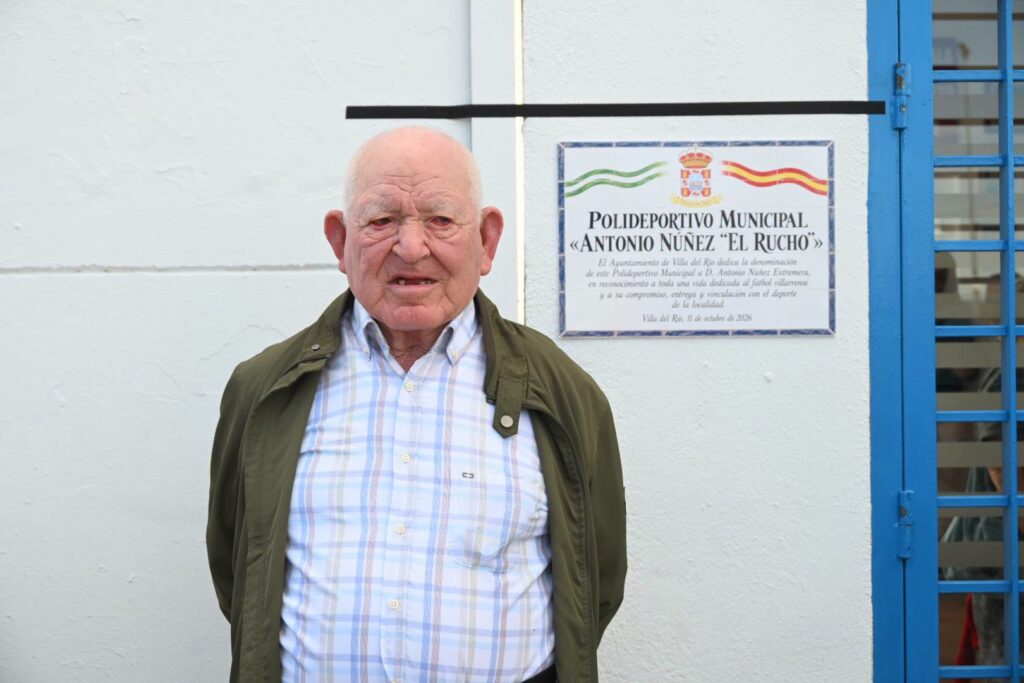 Imagen de la noticia: Villa del Río dedica su polideportivo municipal a Antonio Núñez «El Rucho»