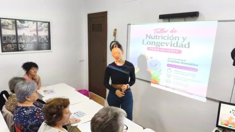 Imagen de la noticia: Villa del Río estrena un taller de nutrición y longevidad para mujeres