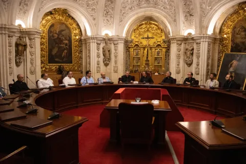 Image for the story: The Cathedral Chapter receives the Heritage delegates of the Andalusian dioceses