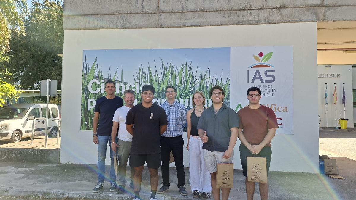 Image for the story: UCO students visit the Institute for Sustainable Agriculture