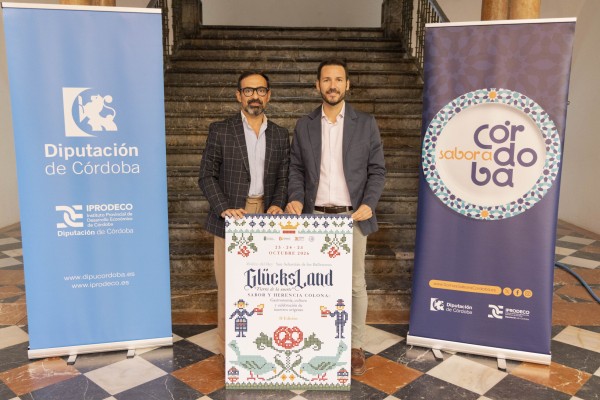 Imagen de la noticia: San Sebastián de los Ballesteros celebra Glücksland con teatro vecinal y La Carolina como invitada