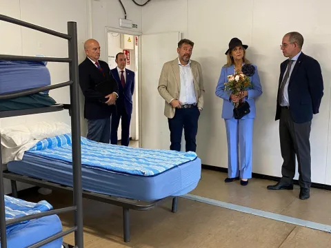 Imagen de la noticia: La infanta Elena visita la Casa de Acogida «Madre del Redentor» de Cáritas en su 25 aniversario