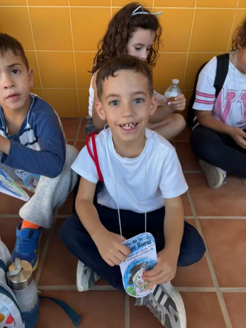 Imagen de la noticia: La ludoteca de Villa del Río enseña a los niños el papel de las mujeres rurales