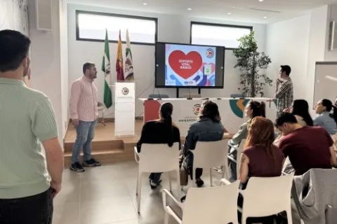 Imagen de la noticia: El Colegio de Enfermería retoma sus talleres gratuitos de RCP abiertos a entidades de Córdoba