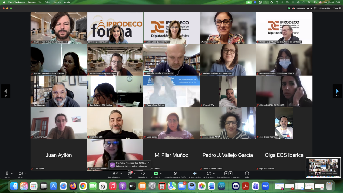 Image for the story: More than 80 businesses in the province begin IPRODECO's strategy, marketing and AI course