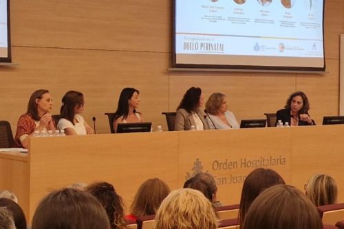 Imagen de la noticia: Un centenar de personas participan en Córdoba en la jornada sobre duelo perinatal