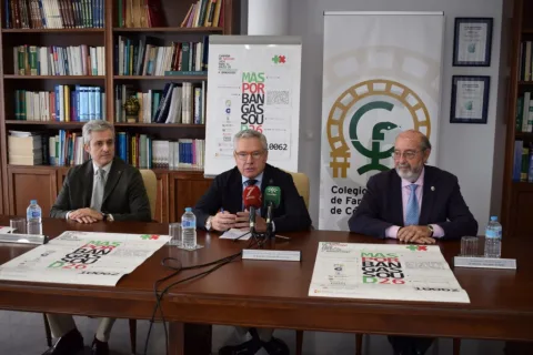 Imagen de la noticia: Las farmacias de Córdoba venden desde hoy los décimos solidarios de Bangassou
