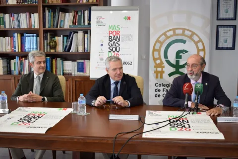 Imagen de la noticia: Las farmacias de Córdoba venden desde hoy los décimos solidarios de Bangassou