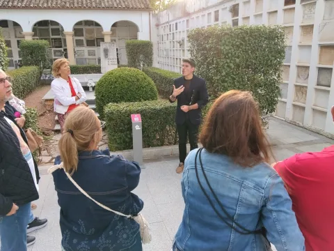 Imagen de la noticia: El Cementerio de San Rafael acoge una visita guiada con códigos QR el 20 de octubre