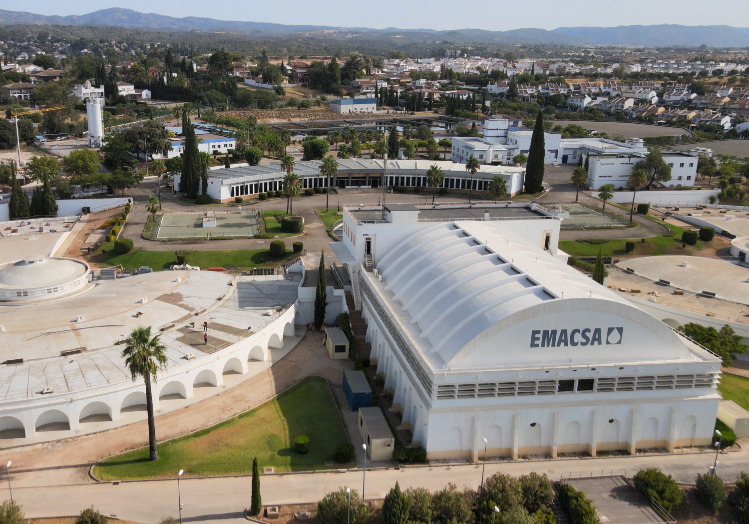 Imagen de la noticia: EMACSA adjudica el mantenimiento de sus jardines a un centro especial de empleo