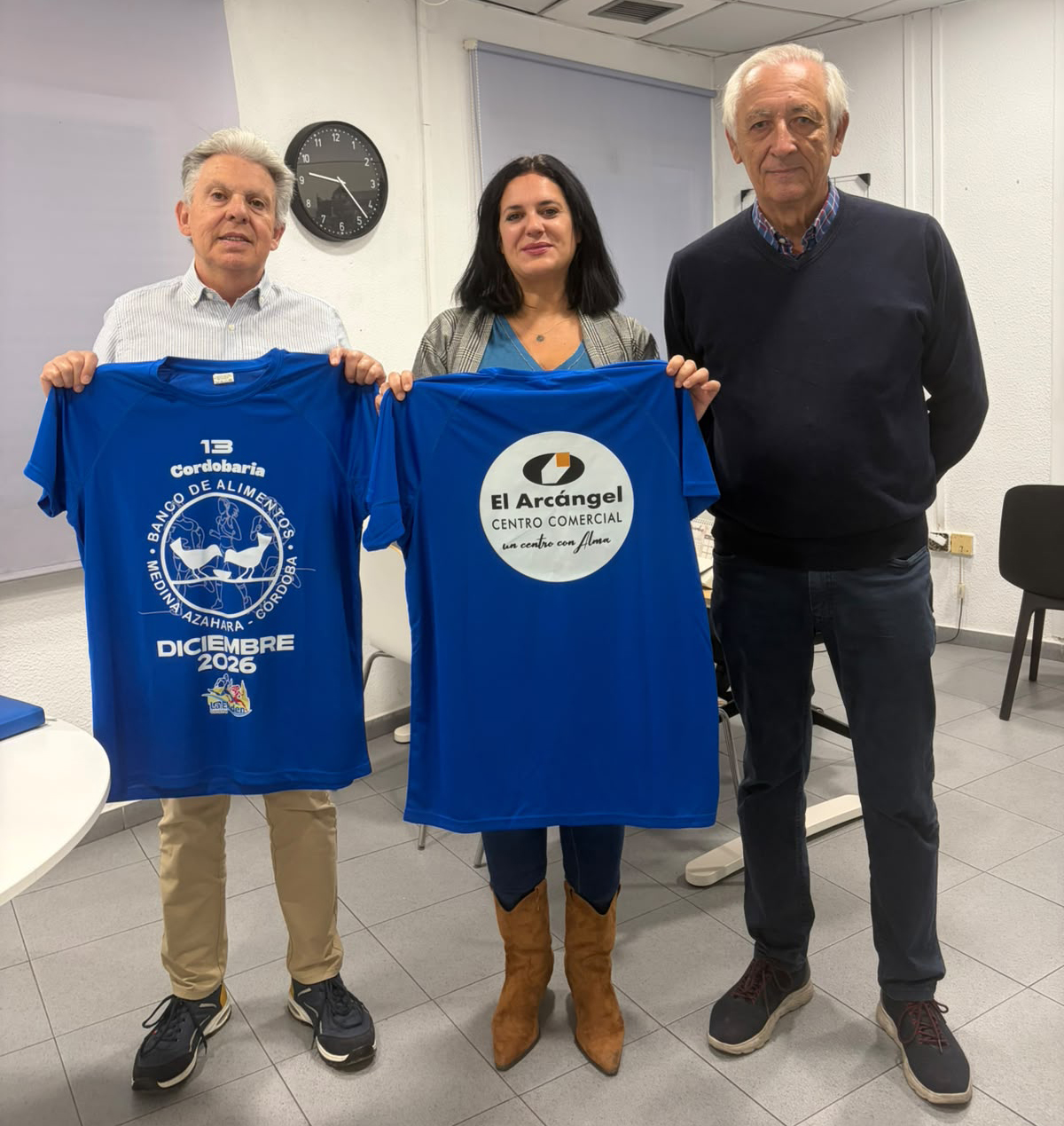 Imagen de la noticia: La CORDOBARIA llega en diciembre a su 13 edición con 400 camisetas para corredores