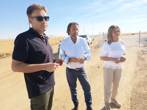 Imagen de la noticia: La Junta invierte unos 100.000 euros en reparar el Cordel de Córdoba en Fuente Obejuna
