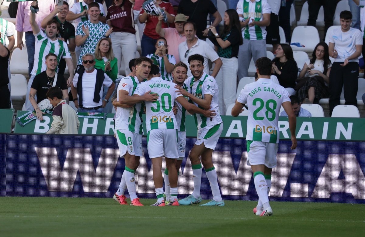 Imagen de la noticia: El Córdoba CF gana al Eibar (2-0) y suma su segunda victoria seguida