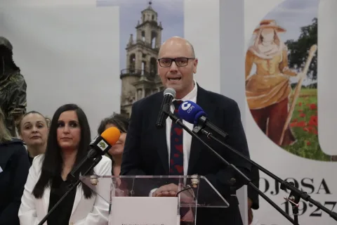 Imagen de la noticia: Hinojosa abre el IV Salón Cofrade de Los Pedroches