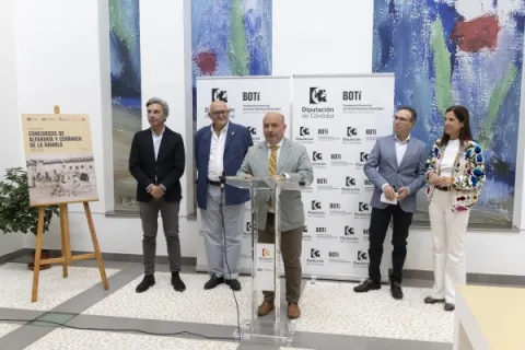 Imagen de la noticia: La Rambla lleva al Centro Botí 17 obras premiadas de su concurso de cerámica