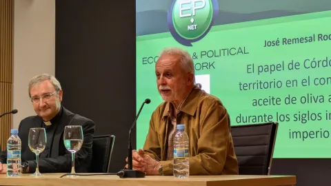 Imagen de la noticia: Remesal abre el ciclo de la muestra Córdoba Romana con el aceite de la Bética