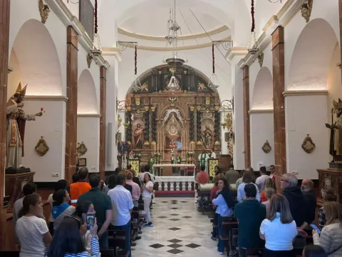Imagen de la noticia: «El Familión» de Getafe peregrina a los santuarios de Cabra y Lucena